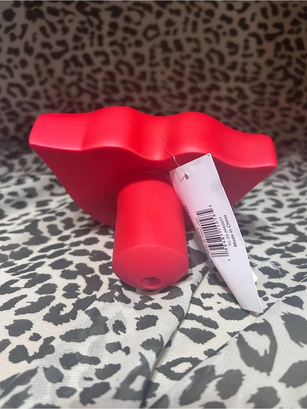 Thrills & Chills Vinyl Dracula Lips (Dog)